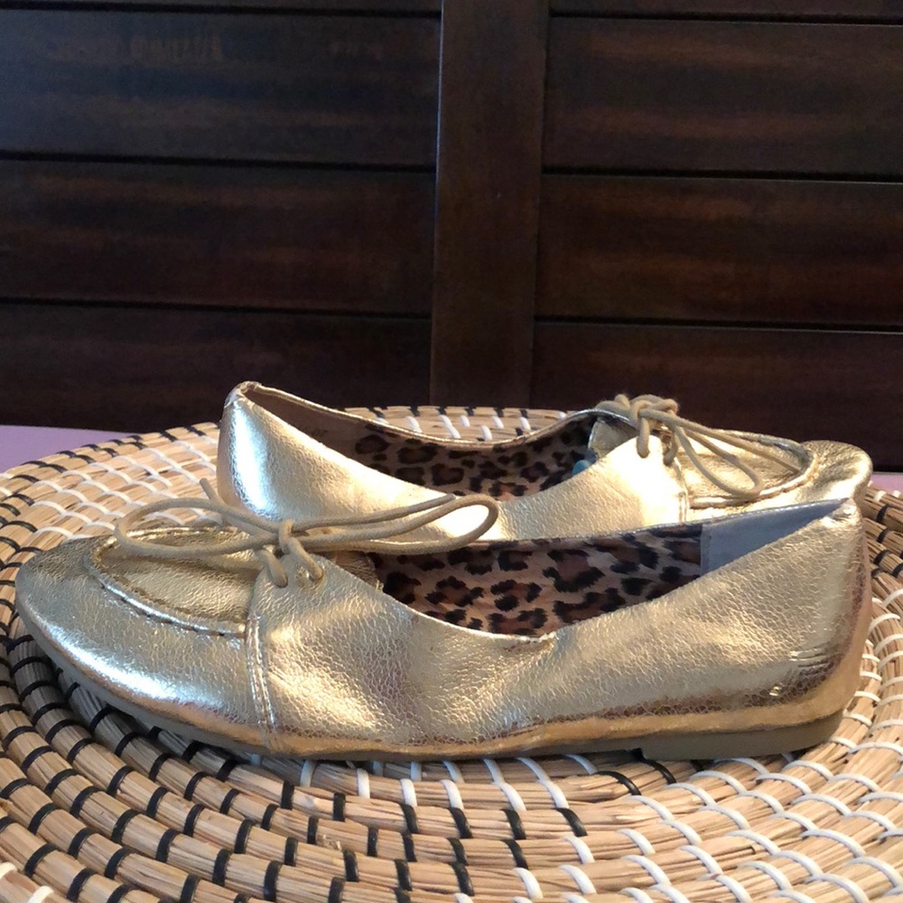 Flats * free with purchase